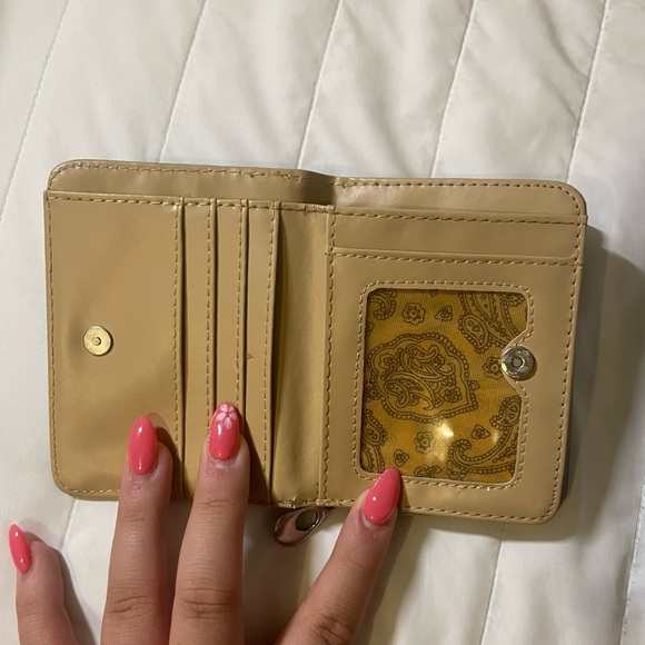 magnetic snap bifold wallet - lilo and stitch - Picture 4 of 6